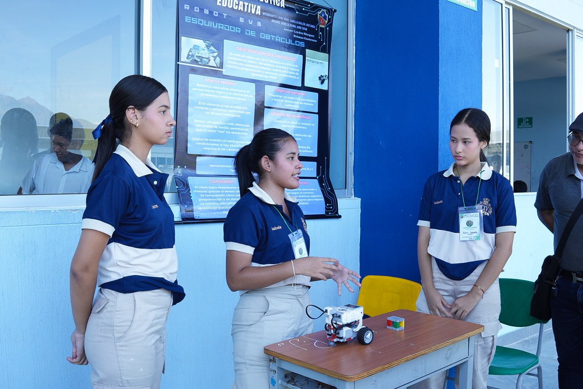 AlcaldiaVpar's tweet image. El talento, la creatividad y el compromiso científico de los estudiantes se destaca en el Segundo Encuentro de Investigación Alfonsista que se realiza en la Institución Educativa Alfonso López Pumarejo de Valledupar.