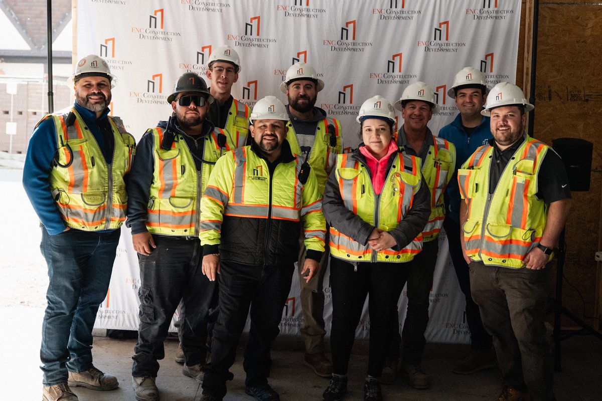 ENCCD_'s tweet photo. Residences at Eastbank is topped out!

We’re incredibly proud of our dedicated team and partners for reaching this milestone. Thank you to everyone who has played a role in bringing this project to life and to those who joined the celebration! https://t.co/SIz89XdBl5