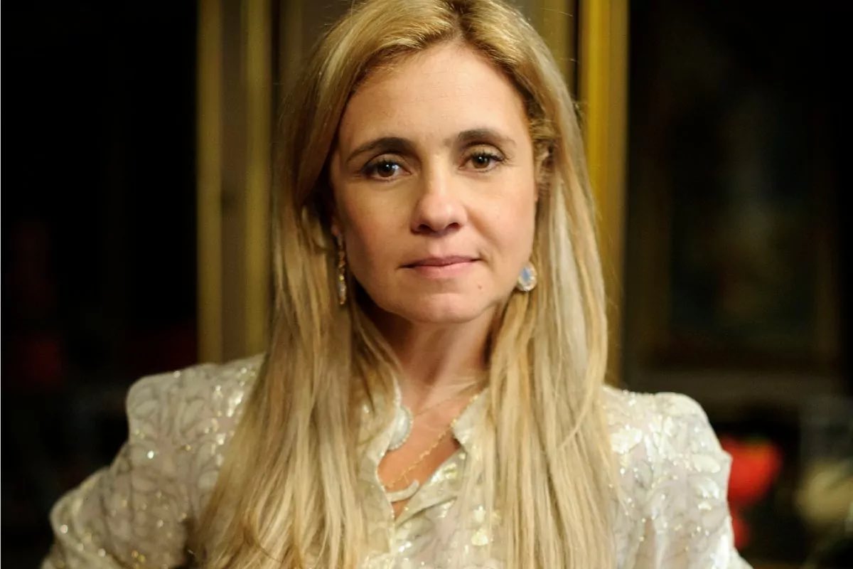 choquei's tweet image. 🚨FAMOSOS: Adriana Esteves receberá R$1.5 MILHÃO para interpretar a icônica Carminha novamente.