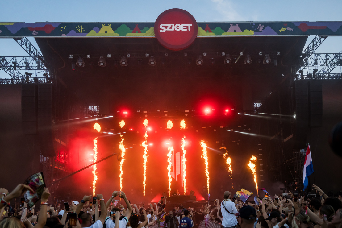 indexhu's tweet photo. Itt vannak az árak, ennyiért lehet beszerezni a kedvezményes Sziget-bérleteket.
https://t.co/yqbwurORq6
Kaszás Tamás / Index
#Sziget #fesztival #kedvezmeny #szuperelovetel #indexhu https://t.co/V3N2lmNXa9