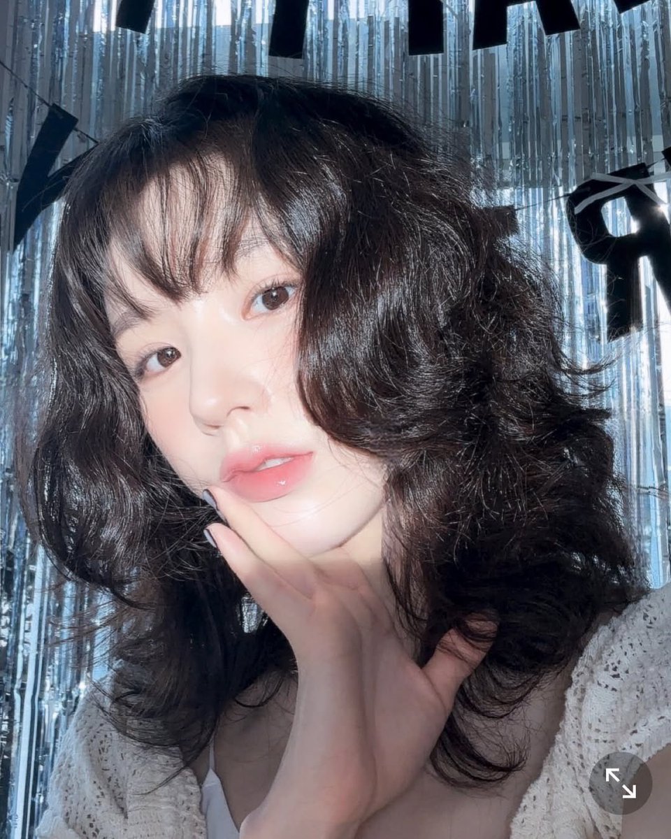 HK19J's tweet photo. 라이부 때 사진 🫣 https://t.co/kr0R6Mbfw4