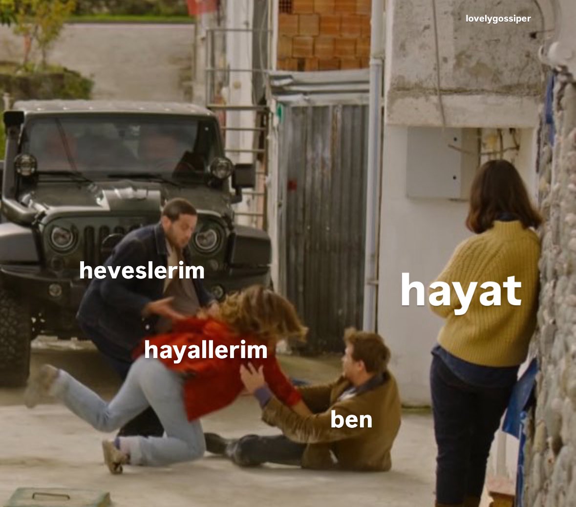 lovelygossiper's tweet photo. hayat bazen fadime koçari gibidir
#taşacakbudeniz https://t.co/SujgfbwVBE