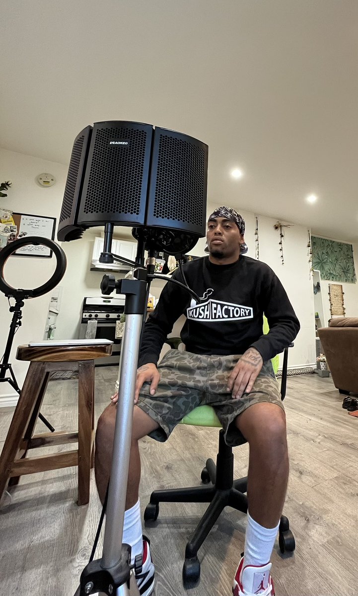 GottiBorn's tweet photo. Work DONT ever stop ! 💪🏾 https://t.co/mMoFKp6O8O