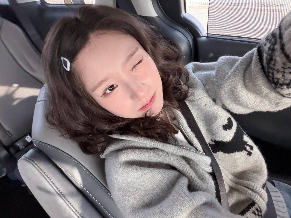 HK19J's tweet photo. 이건 넘 꼬질하게 나오긴했는데 그래도 보내주께 https://t.co/tDtVUlKcCJ