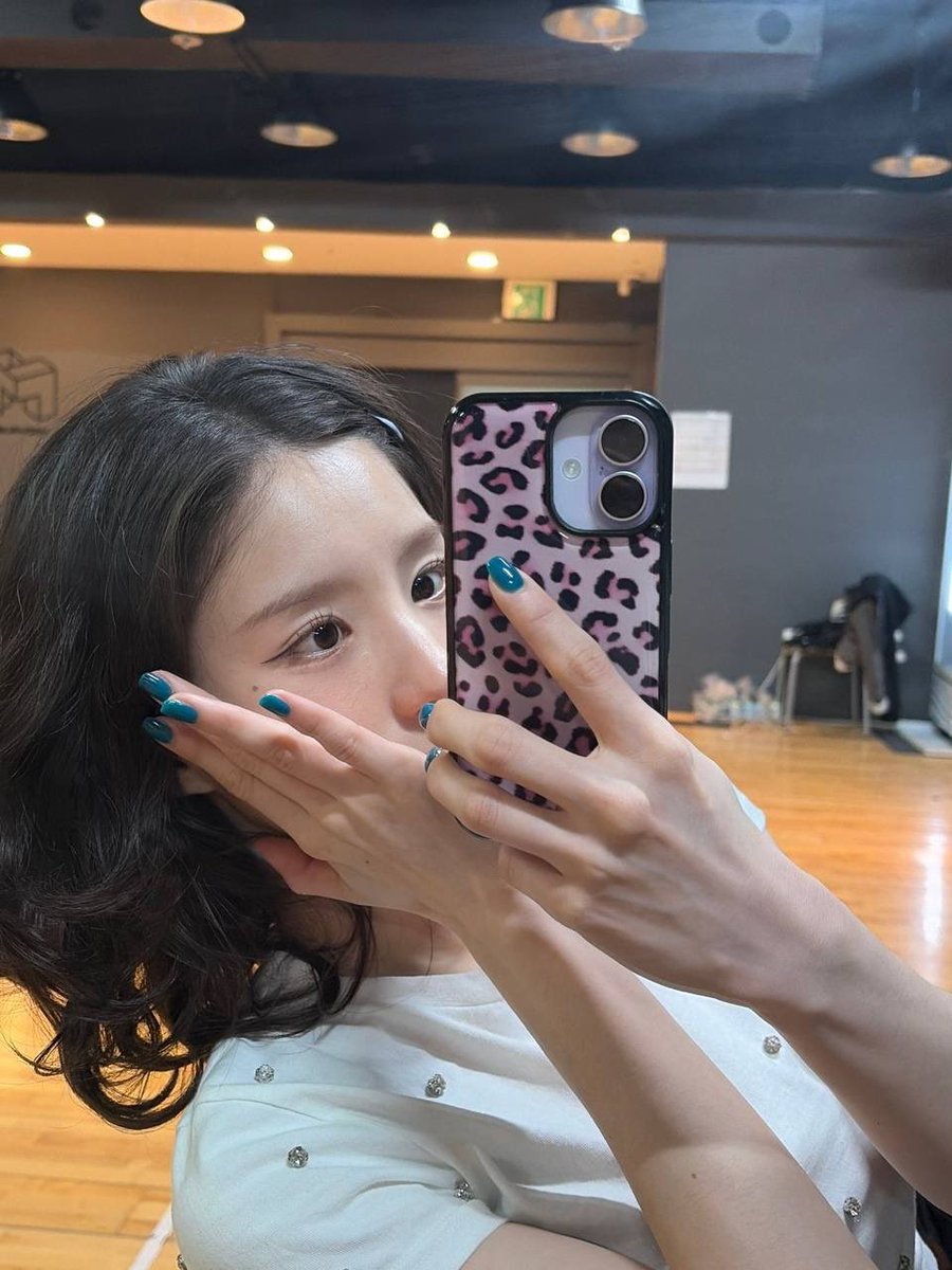 HK19J's tweet photo. 열딤히 연습즁
좀따가 11시에 봐
🩷🩷 https://t.co/AWcarZvG2R