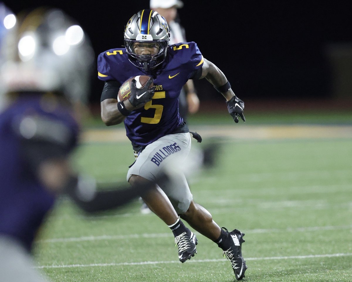 MGCCC's tweet image. The Bulldogs travel to Scooba tomorrow for a rematch against EMCC! This showdown will determine who has a spot in the championship. Show your support for our team as they chase another championship title!
 
Go Bulldogs! 🐶💪
 
#MGCCC #GoBulldogs #MACCC #Playoffs #BlueandGold