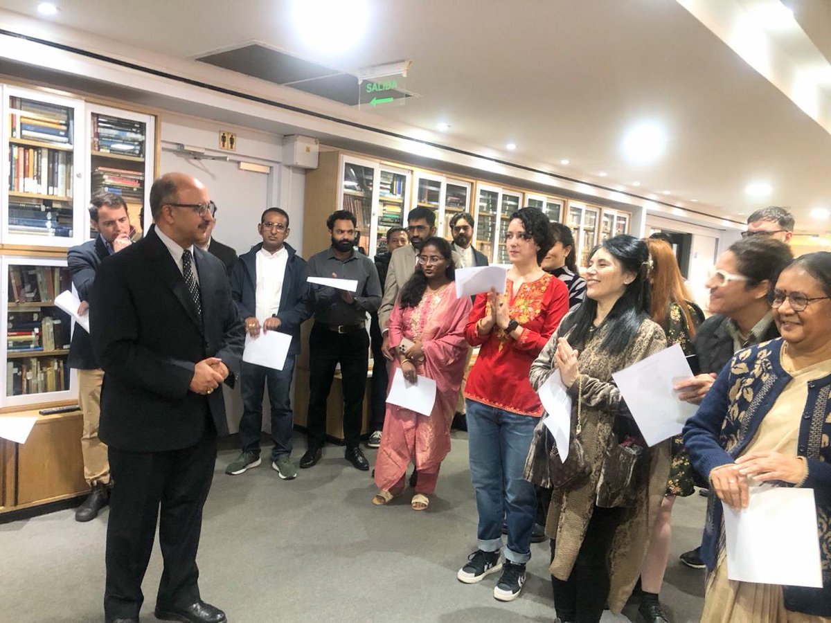 Indembarg's tweet image. The Embassy of India in Argentina organized a special event today, 7 November 2025, to commemorate the 150th anniversary of the Rashtriya Geet, Vande Mataram — the eternal song that celebrates the spirit of our beloved motherland. In a heartfelt tribute, members of the Indian…