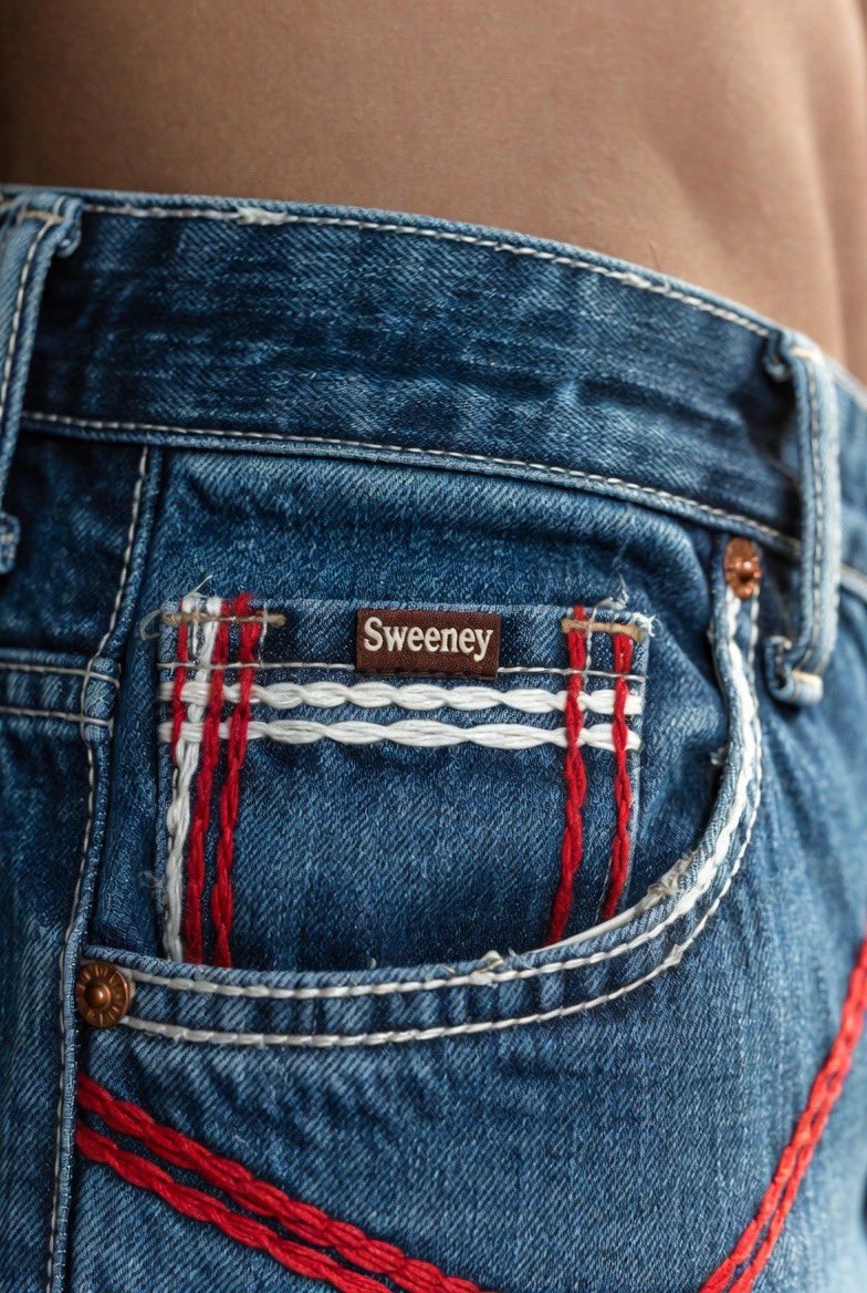 meredithmarkham's tweet photo. At this point, Sydney Sweeney just needs to have her own patriotic line of jeans. https://t.co/VKRVbImzDz