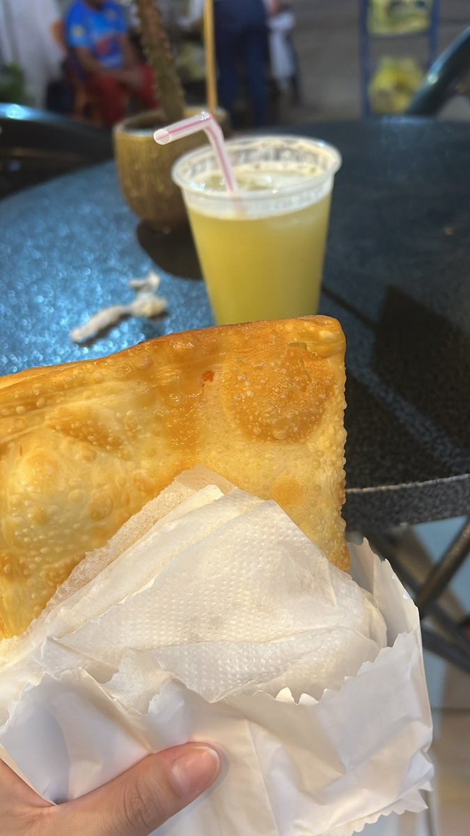 arobedct's tweet image. Não posso, estou ocupada