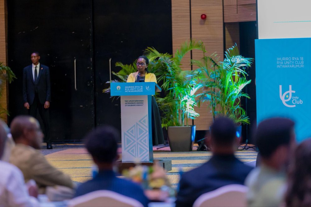 Madamu #JeannetteKagame akaba n’Umuyobozi Mukuru w’Umuryango Unity Club Intwararumuri, yitabiriye Inteko Rusange n’Umwiherero wa Gatanu w’uyu muryango, mu gikorwa cyabereye mu Intare Arena Conference kuri uyu wa Gatanu.

Abanyamuryango ba <a href="/UnityClubRw/">Unity Club</a> Intwararumuri barenga 200
