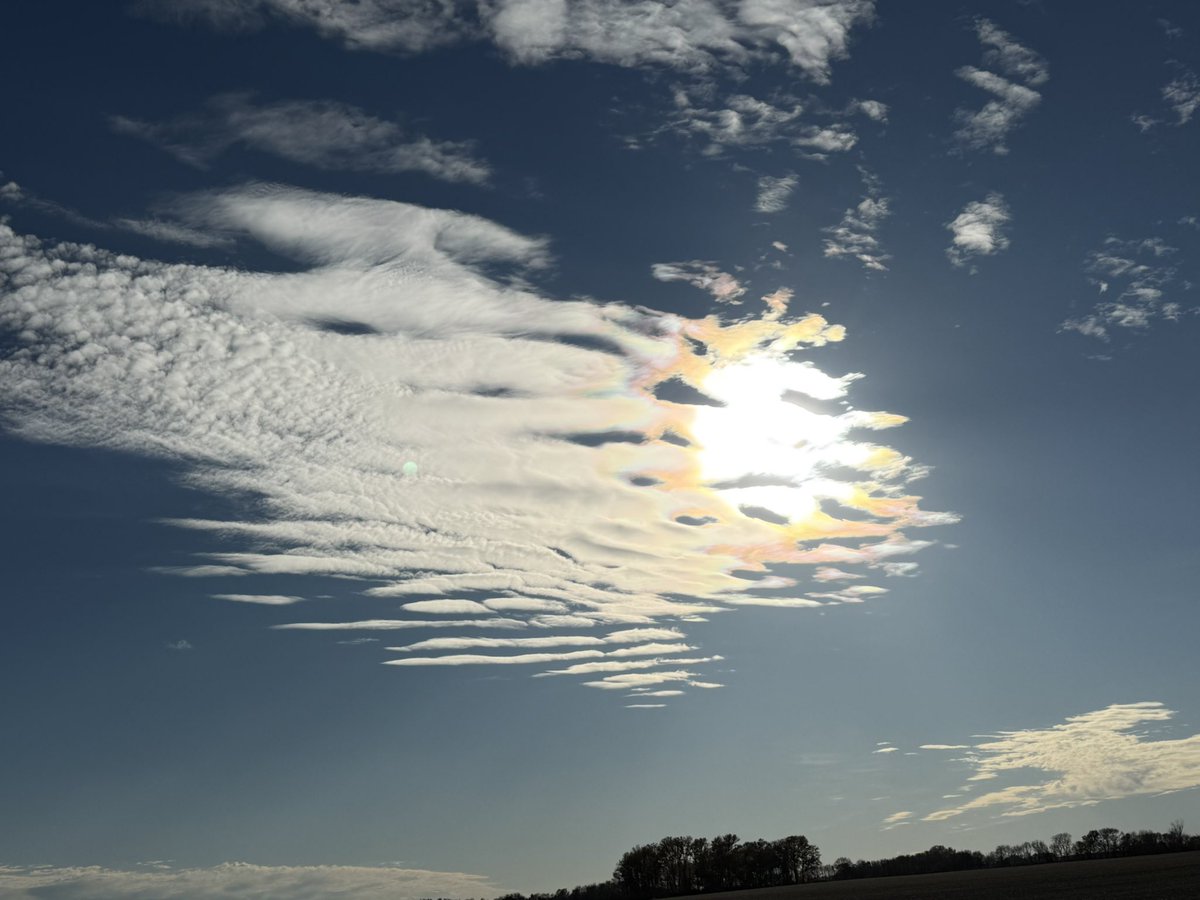 67 high west central indiana with very dynamic clouds sunrays- flamethrower <a href="/SeanAshWX/">Sean Ash</a> <a href="/BrianWilkes59wx/">Brian Wilkes</a> <a href="/NWSIndianapolis/">NWS Indianapolis</a>