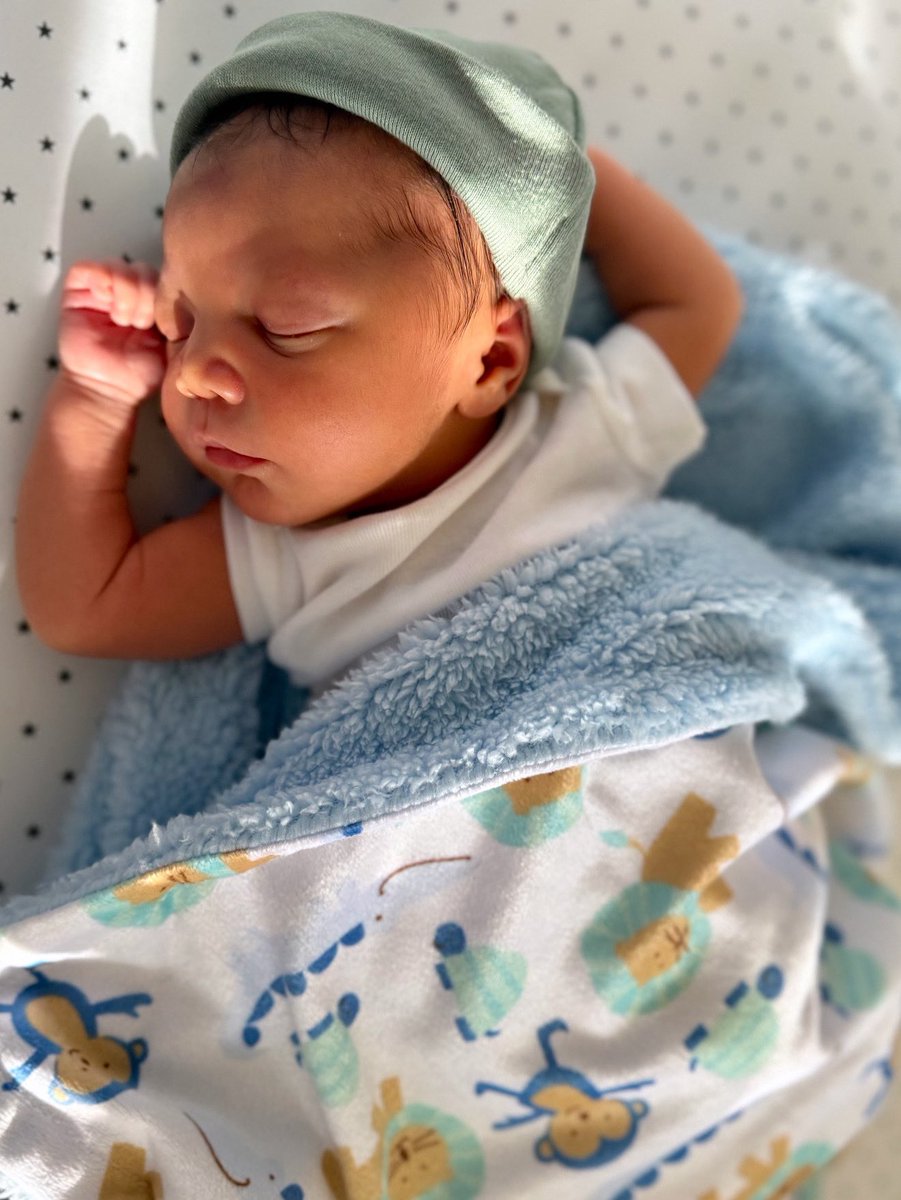 _kizzoooo's tweet image. meet our newest addition 🥹🍼🩵 La’kai Maison Watson 💫 born Nov. 1st, 2025 #motherovthree👩🏽‍🍼