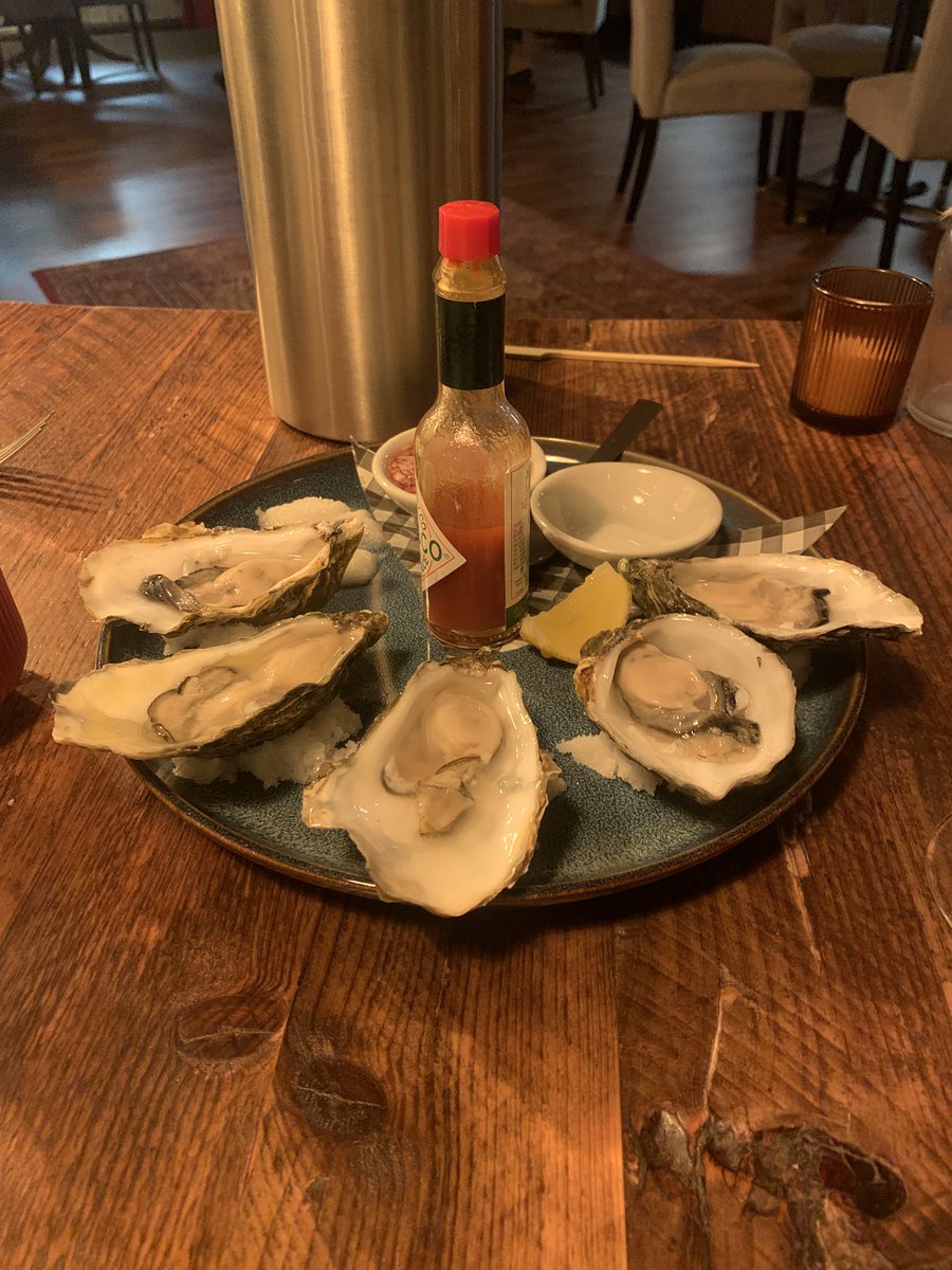 Tonight’s Trixie in reverse order

Pigeon
Bouilleabaisse
Oysters

No flip-flips allowed

#dogsbollocks

<a href="/provendermlrose/">Provender Melrose</a>