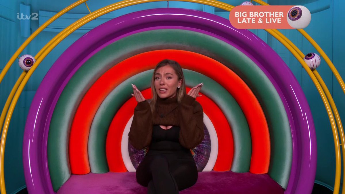 JoeWritesThings's tweet photo. Can't stand people who behave appallingly towards people, get called out on it, and then cry about it like they're victims #BBUK https://t.co/3PKgJJOj1g