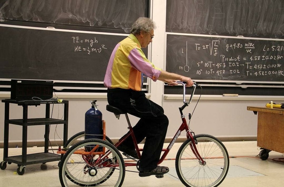 PhysInHistory's tweet image. &quot;Teachers who make physics class boring are criminals.&quot;

- Prof. Walter Lewin