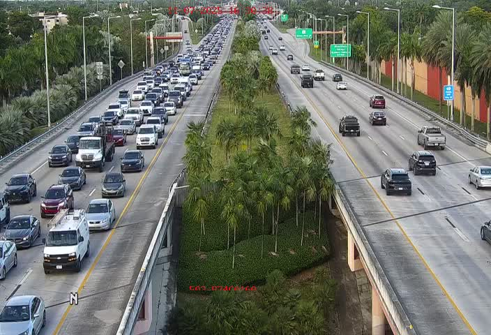 TotalTrafficMIA's tweet photo. Do not take the Shula South https://t.co/yiiwnuMgL1