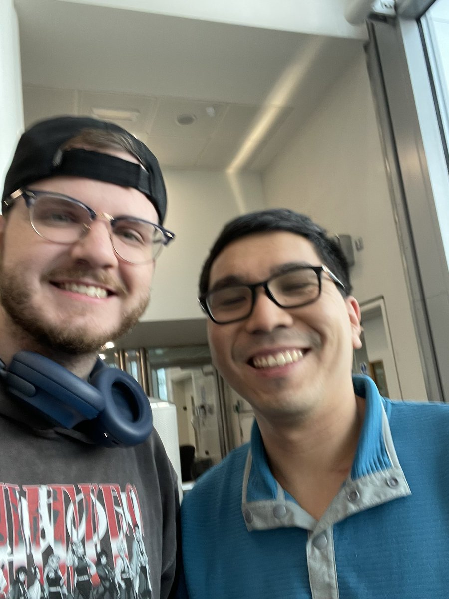 itsbolg's tweet photo. Out of the blue met GM Wesley So today on my flight from London. No one else knew we had a legend on board https://t.co/Mzjs9ou5Bz