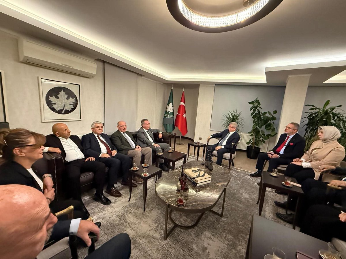 tlybkdgd's tweet image. #AVAZ Araştırma ve Strateji Merkezi;
 Genel Başkanımız @sdeniz13 bey ve, Yönetim kurulu olarak, #Gelecek Partisi Genel Başkanı Sn. @Ahmet_Davutoglu ’nu makamında ziyaret ettik.

Gösterdikleri yakın ilgiden dolayı Sn. #AhmetDAVUTOĞLU  ve tüm yetkililere teşekkür ederiz..