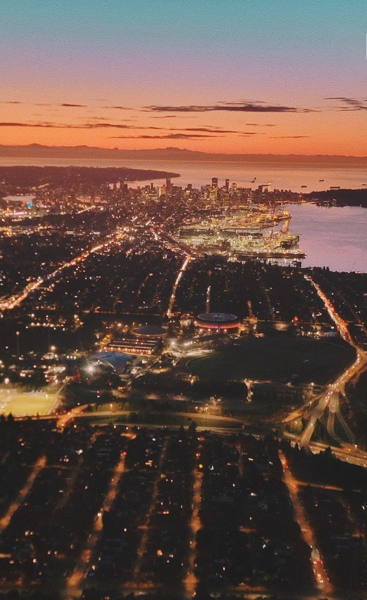 TrishJewison's tweet image. Friday afternoon photo dump around #Vancouver 📷🍂🚁