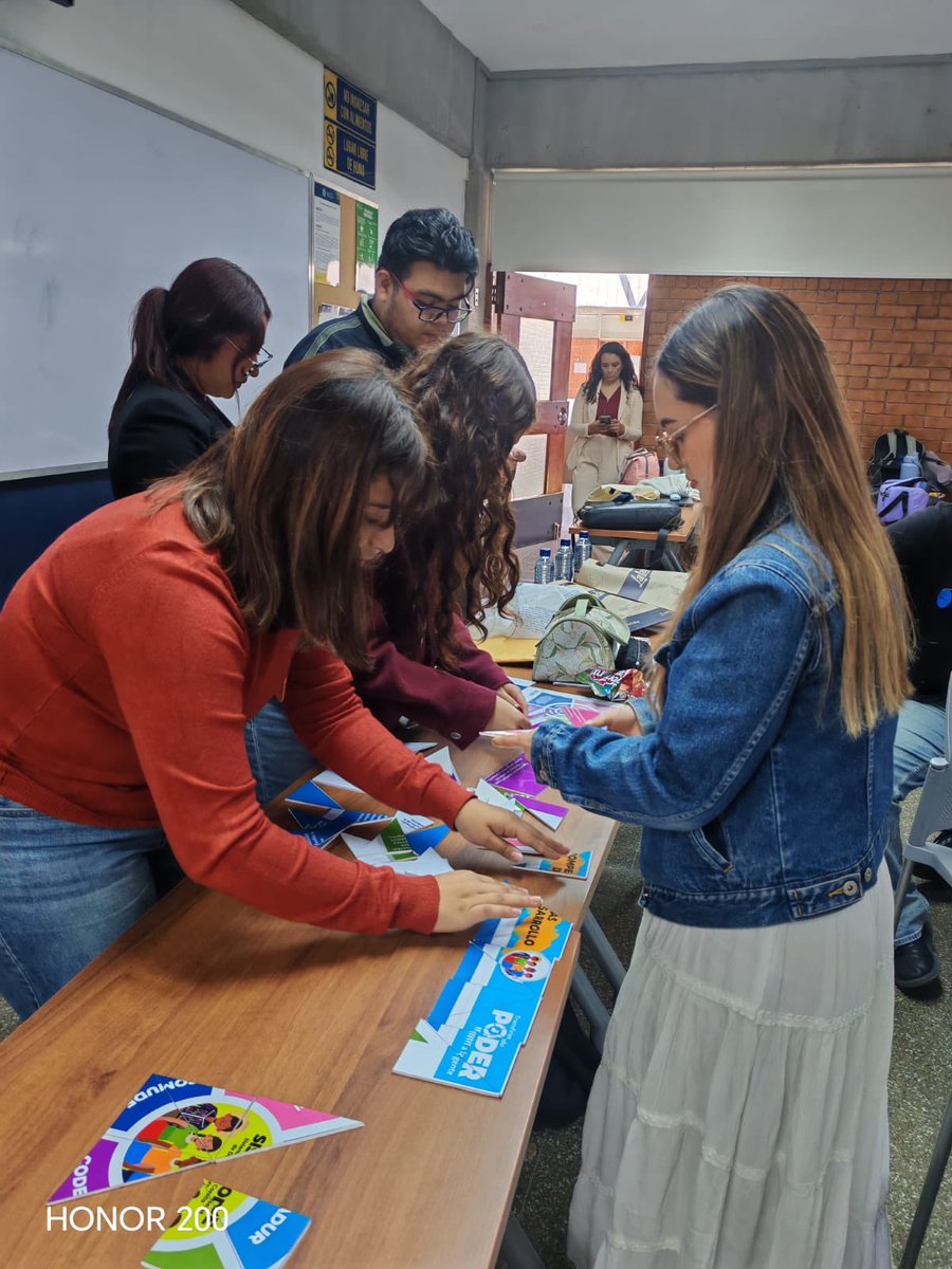 SCEPgt's tweet image. Seguimos construyendo ideas para motivar la participación de la juventud en el Sistema de Consejos de Desarrollo #Siscode.

#ParticipaciónCiudadana #SCEP #ConsejosDeDesarrollo #ComunicadoresenFormación #JuventudActiva #JuventudChispuda #TransfiriendoPoderalaGente