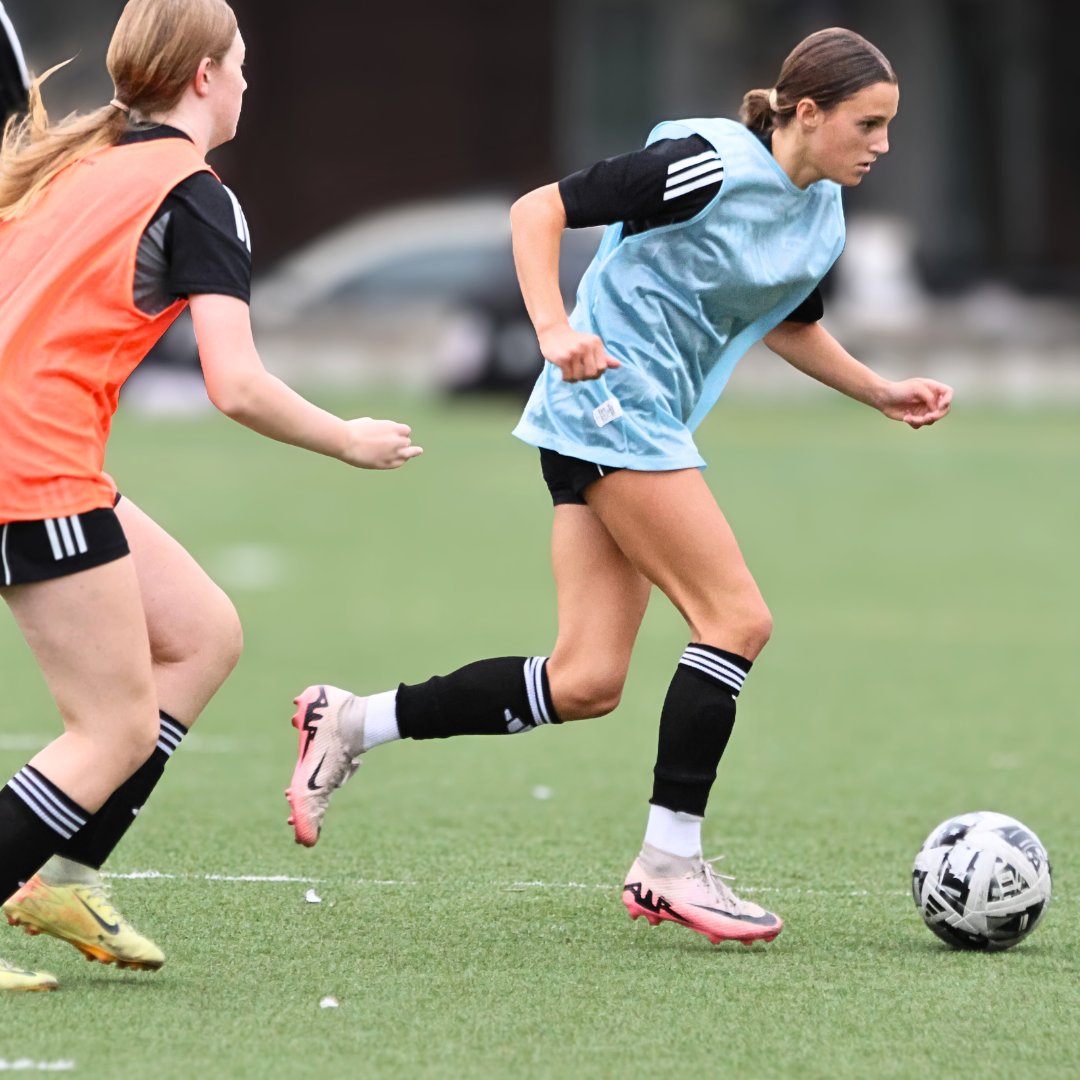ViennaSoccer's tweet photo. Train like you play: Play like you train. 

Girls Travel Phoenix U13-U19 🔥

Last pic for long hair + winning headers = extra flair 💅 #alifetimeofsoccer https://t.co/XdzsssV5MO