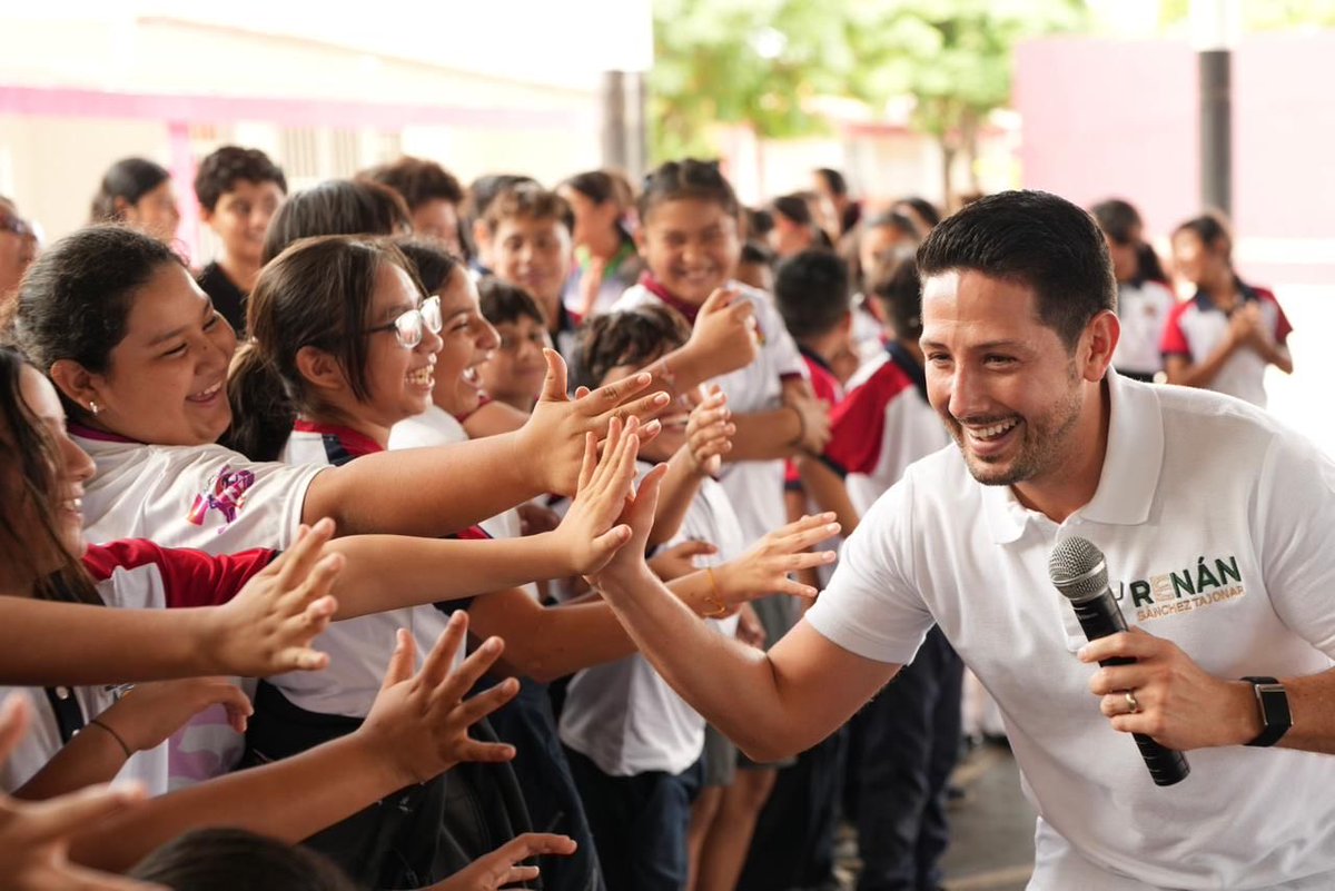 *Renán Sánchez Tajonar destaca el compromiso de la gobernadora Mara Lezama con la educación de Cozumel*

facebook.com/share/p/17MBJF…