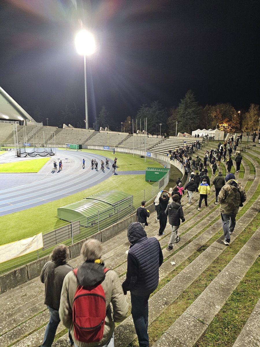 Un point de gagné ce soir à Bondoufle car on a été dominé dans l'engagement et les intentions de jeu. Étonnant comme cette équipe peut changer de visage à l'extérieur. Trop de duels perdus, des milieux dépassés, Kapit trop seul devant. Un grand Pierre nous sauve la mise.