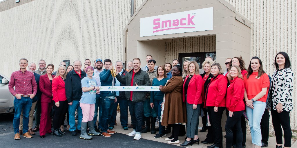 sdgoed's tweet image. Welcome to South Dakota, @SmackPetFood!

GOED &amp;amp; @AberdeenDevCorp proudly partnered to bring Smack&apos;s first U.S. facility to Aberdeen, creating over 150 jobs &amp;amp; fueling local growth.

#OpenForOpportunity #SDEconomy #AberdeenSD #BusinessExpansion