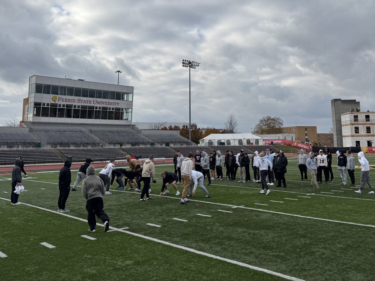 TCCHSfootball's tweet image. Thank you to @FerrisFootball for hosting our walk through today en route to play Muskegon in the District Championship tonight.  #Kaizen #RALI