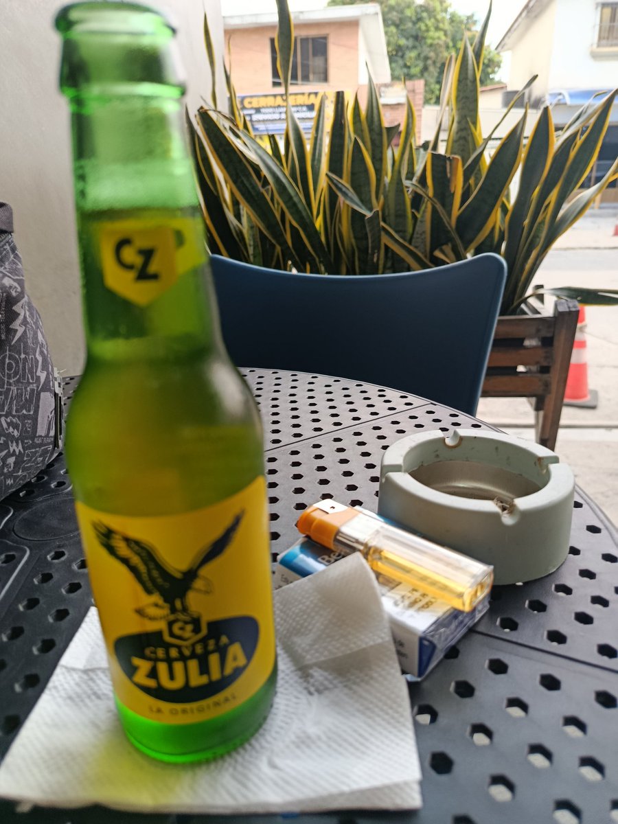 El alma no tiene edad... Aquí pensando... 
Seguimos siendo los mismos niños ❤️‍🔥
Salud 🍻 mis 👼🏼 y 😈
#FelizViernes 😚💋💋💋💋💋💋💋