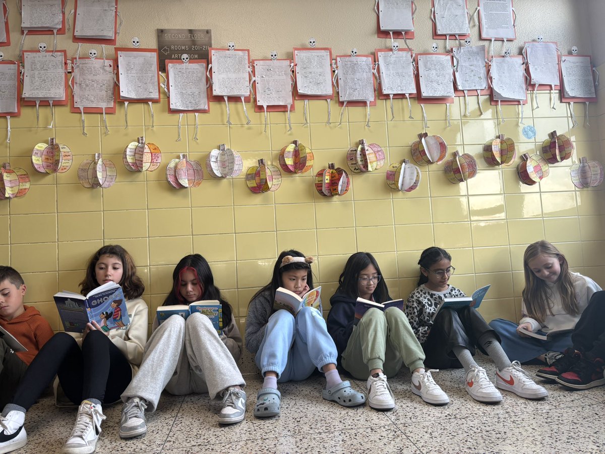 Loving DEAR time! 📚📖