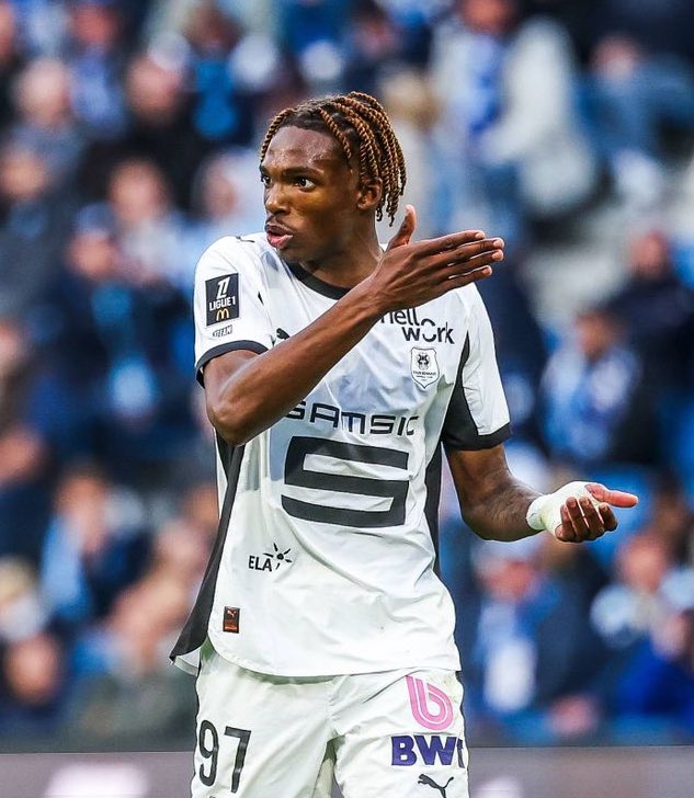 C’était le 30e match de Jérémy Jacquet ce soir en L1 entre Clermont et Rennes, mais si tu me disais qu’il en avait déjà 250 au compteur, je ne serais pas choqué. 

Bluffant de calme et de maturité, notamment dans les moments chauds. Il dégage un vrai truc