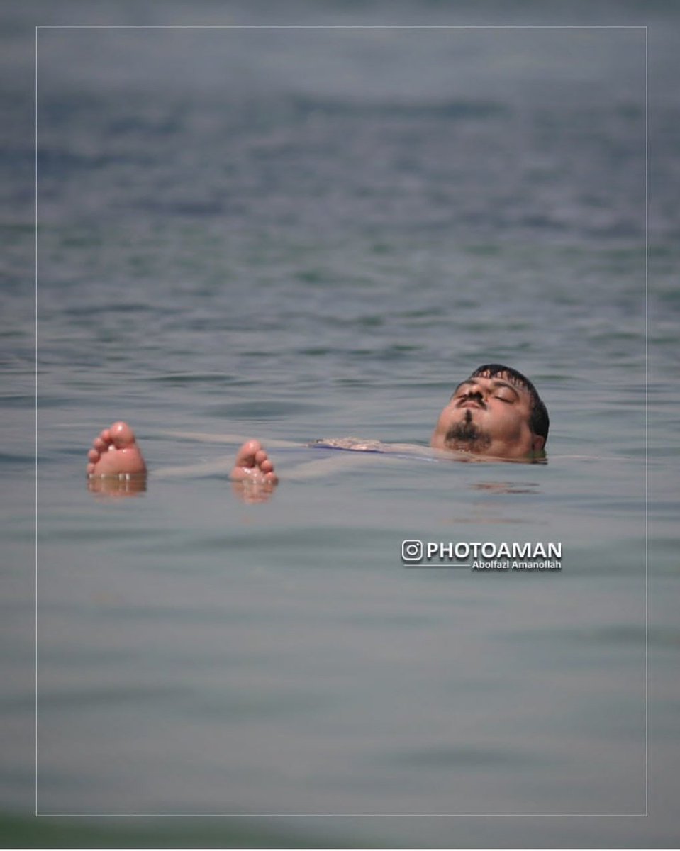 amirr_dsn's tweet image. این بشکه عن شناور در آب هم دهن باز کرده.
#نظری_جویباری