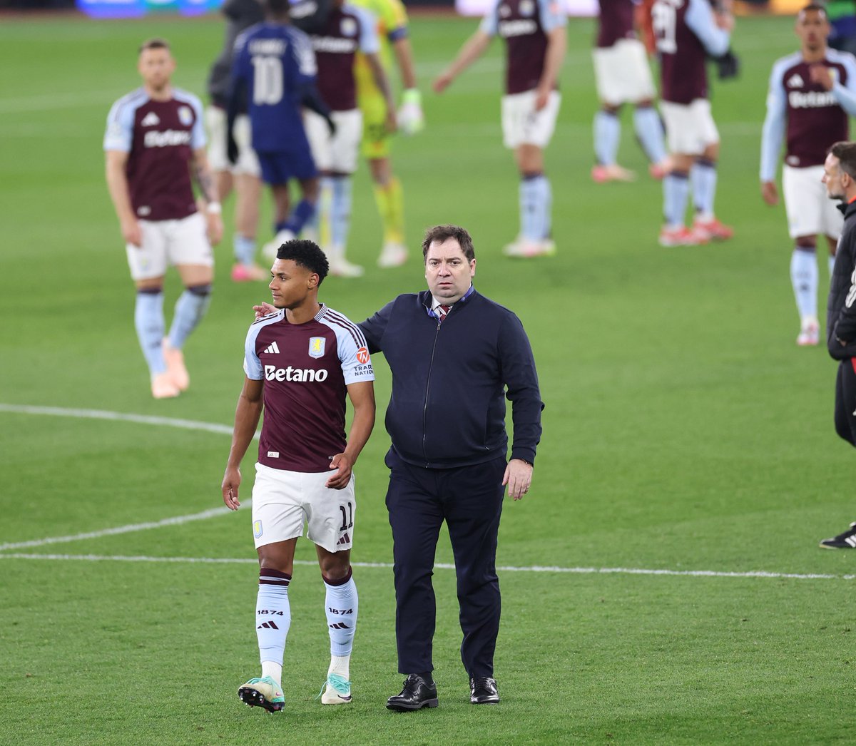 DV1874's tweet image. Great match is coming on Sunday. Really really important. Everyone will play in and out the pitch. VIlla Park energy will be crucial. Let’s help the team!!! Let’s do our part!! UTV!