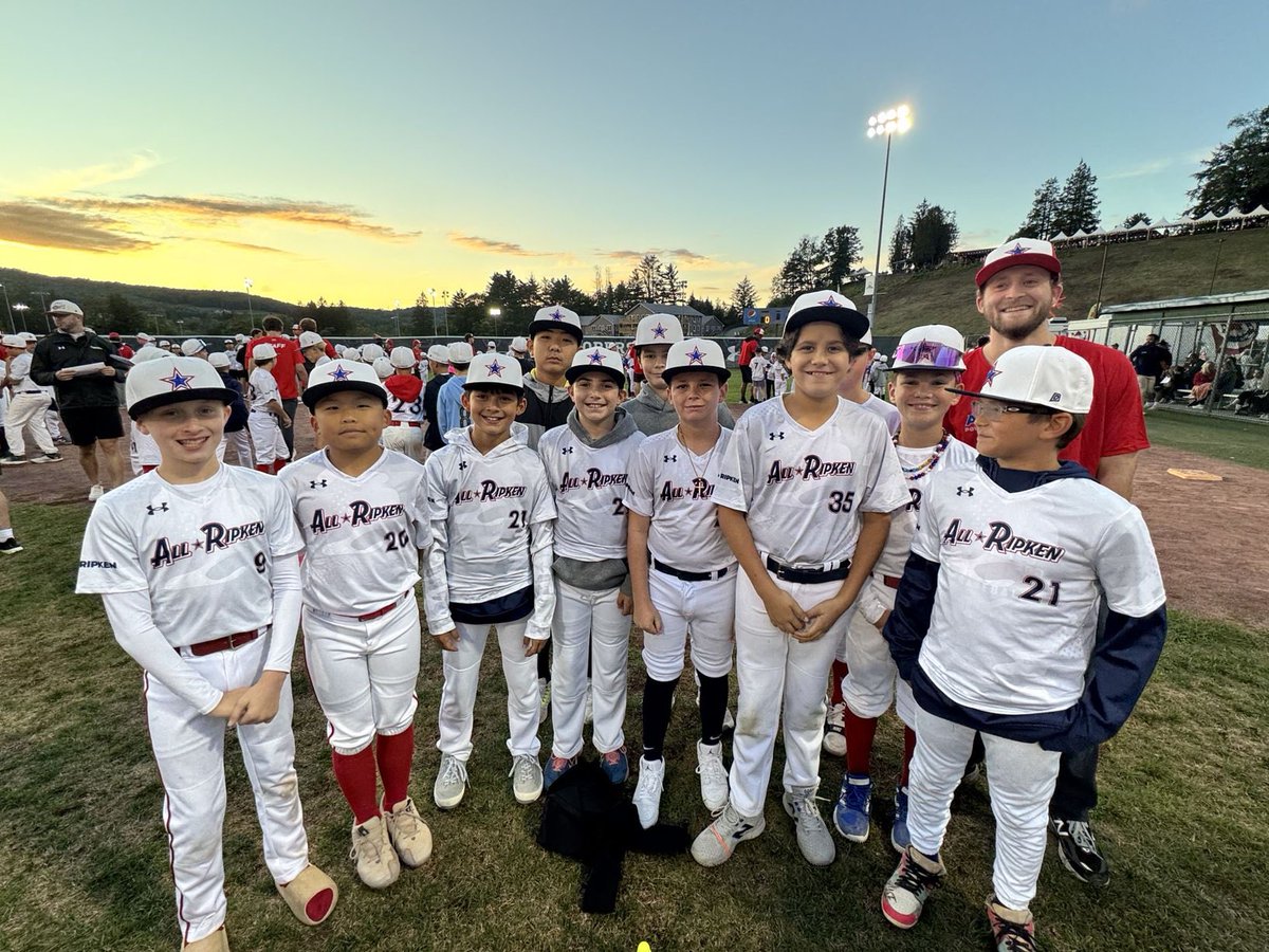 STBAbaseball's tweet photo. @RipkenBaseball @allripken Can’t wait for Cooperstown next year!! https://t.co/BFjTt9raRf
