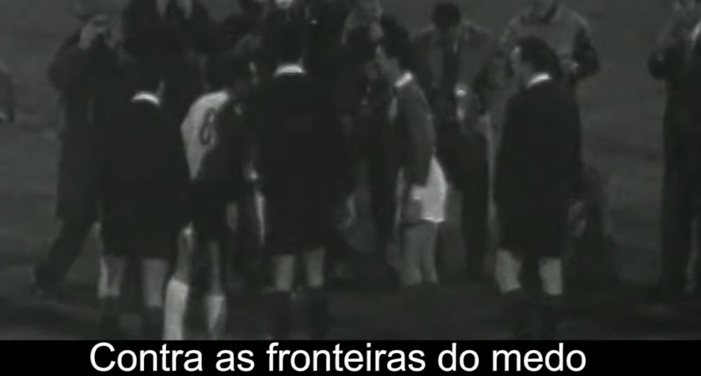 Amanhã é dia de sair de casa e dizer “sim” ao Benfica com que sonhamos nas noites em que não conseguimos dormir. Não interessa quantos somos: a história, e o seu lado certo, estão sempre ao nosso alcance. Amanhã saio convosco, que são o meu Benfica. Até à última gota. Um abraço!