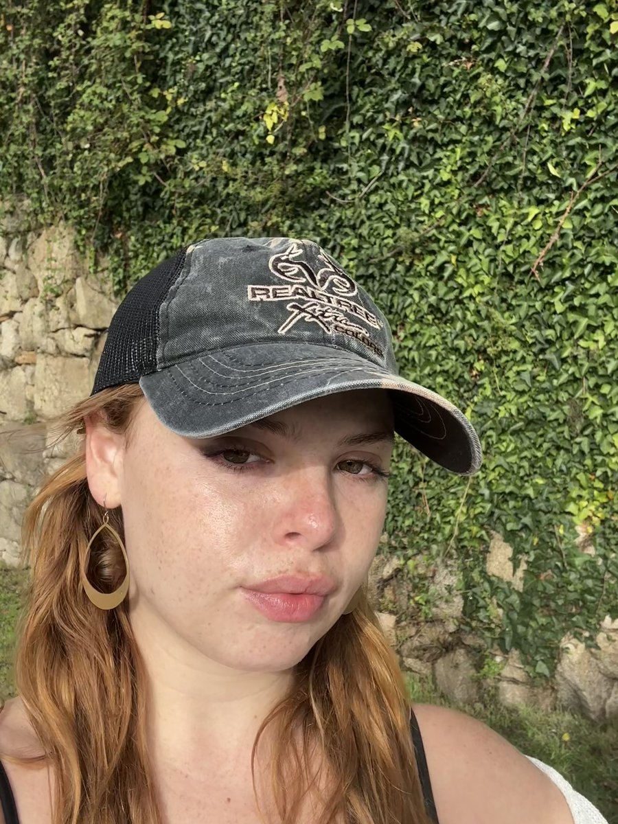 gracecallen22's tweet photo. Kind of in a rly tiered garden rn https://t.co/FDU0qlWfJk