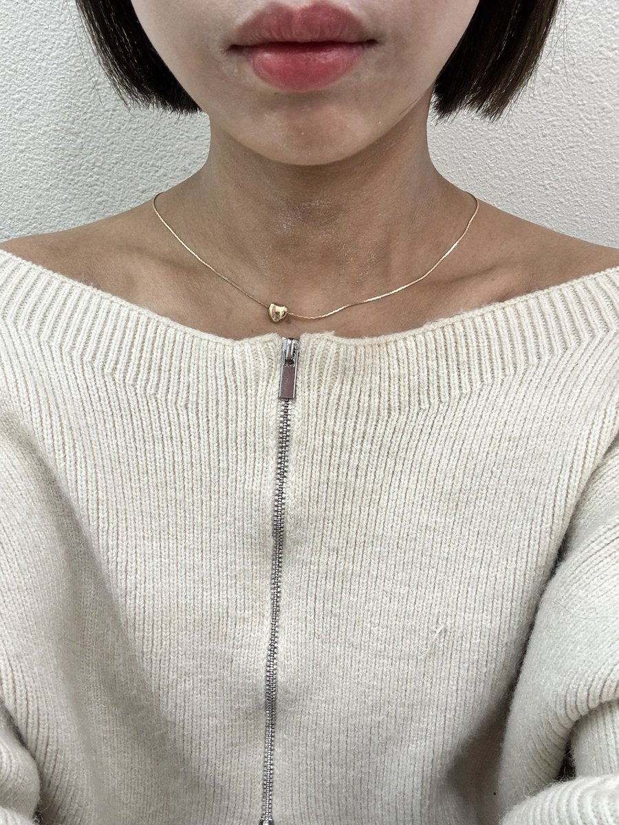 HRK126's tweet photo. シンサ駅すぐ近くのロリポップ美容整形外科で顎フィラーしてきた✌🏻
前回よかったから、今回は長持ちするジュビダーム2cc入れてもらったけど、めっちゃ変わってフェイスライン綺麗になって嬉しい☺️
スタッフさんみんな優しくて、おすすめです🍬
@lollipopclinic https://t.co/SoSq97wJIy