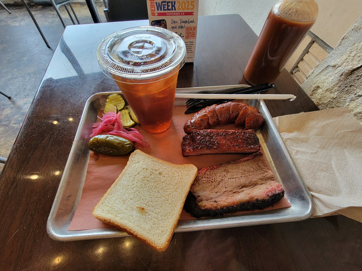 Dendritic_View's tweet image. The best part of the drive from Houston to Baton Rouge is stopping in Beaumont at 1701 Barbecue 

I will highlight that the Cajun Andouille sausage was outstanding