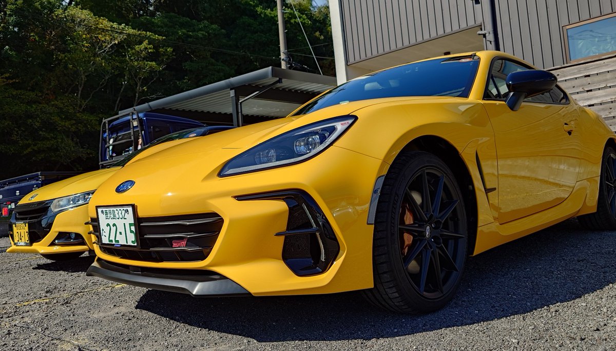 gravel8558's tweet photo. 妻がBRZ STI Sport YELLOW EDITION 増車しました！！

イエローS660とイエローBRZのイエロー8輪生活開始です https://t.co/L6tBhrhH7D