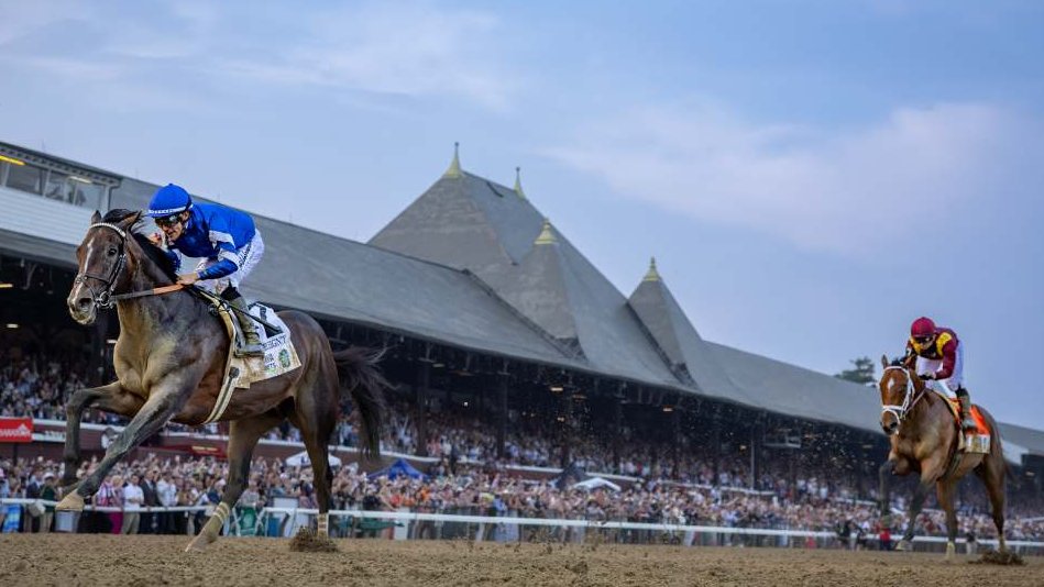 SOVEREIGNTY, ganador del Derby, Belmont y Travers, llegó a Keeneland tras superar la fiebre que lo dejó fuera de la Classic. Bill Mott informó que el caballo está bien, pero Godolphin aún no ha decidido si volverá a correr o si será retirado para iniciar su campaña como semental