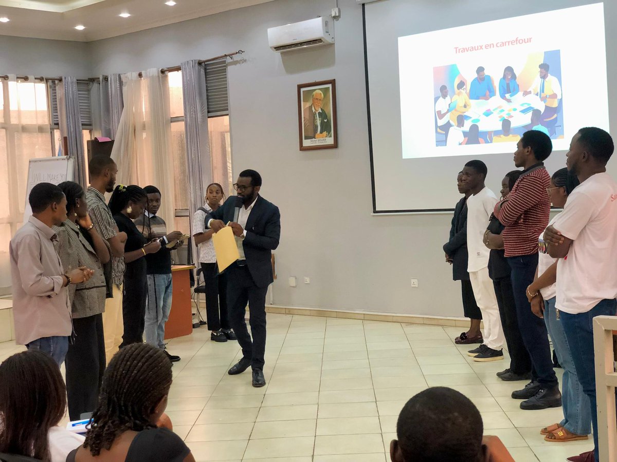 DanielUwezo's tweet photo. Du 07 au 08 novembre 2025, j'anime, à Pole Institute, une formation dédiée à 100 jeunes engagés autour d’un thème essentiel de l'heure: “Médias, réseaux sociaux et mécanismes de lutte contre les discours de haine.”

#PoleInstitute #JeunesseEngagée #LutteContreLaHaine #MédiasRespo https://t.co/TZHQ1UUEEm