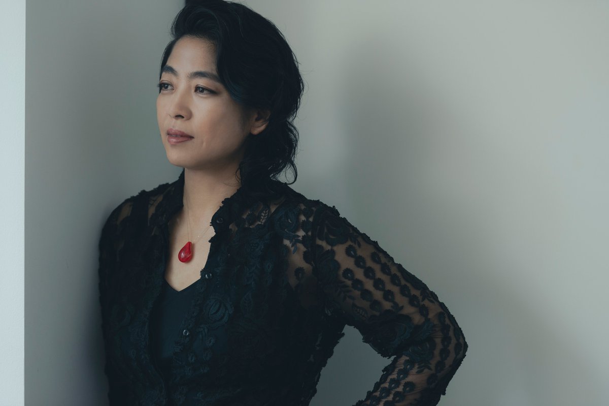 【スペシャルゲスト決定‼️】
もうすぐ東京・大阪にて開催されるプレミアムライブ「THE MOMENT 2025」
こちらの両公演のスペシャルゲストとして、#内田也哉子 さんの出演が決定しました‼️