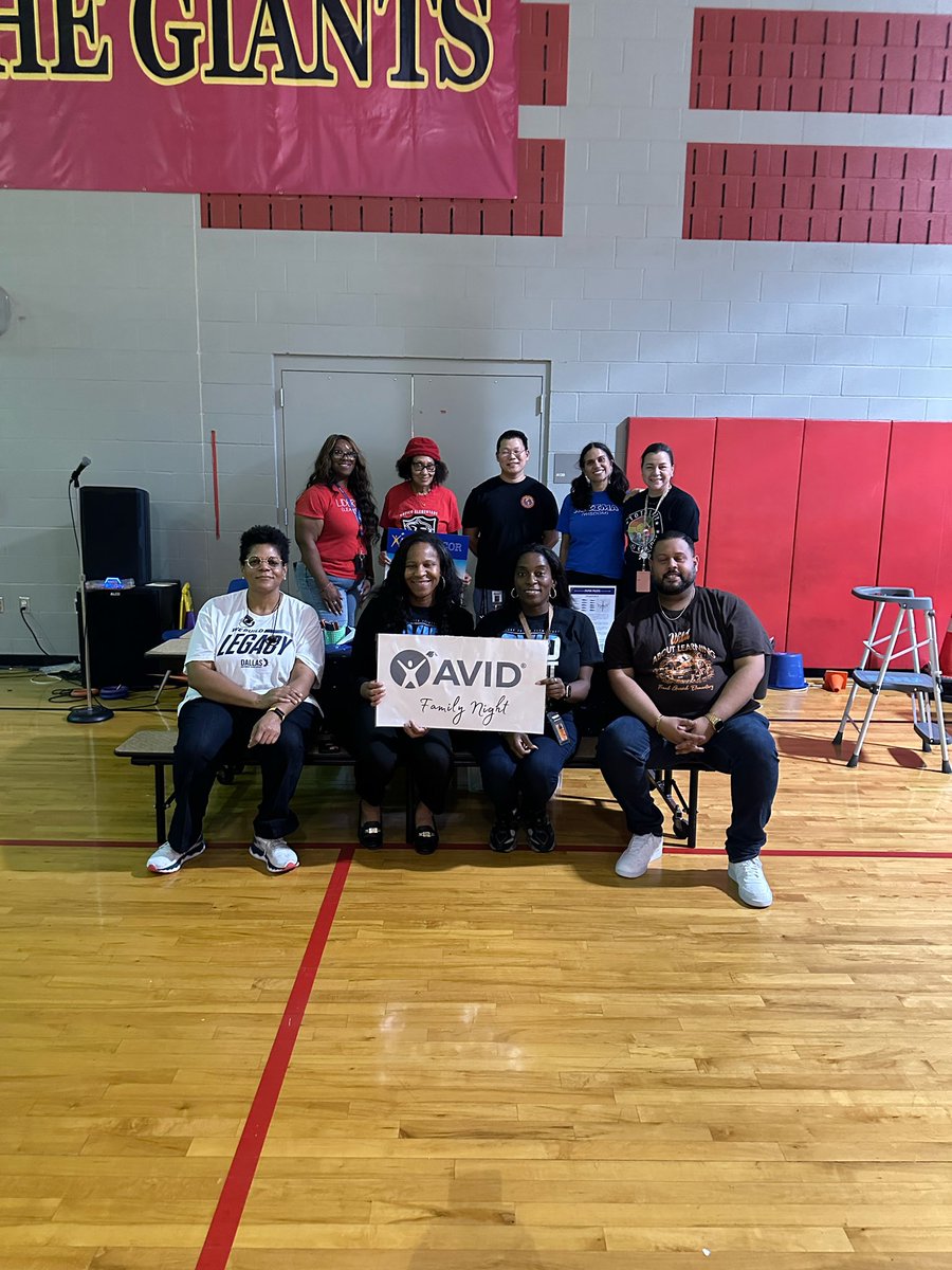 DrAdreanaDavis's tweet image. Our Annual Guzick Family STEAM + AVID Night was a success! 🎉✨
Hands-on exploration. Family learning. Smiles everywhere.
#GuzickGiants #AVIDElementary #STEAMNight @jcrowder08 @GuzickES