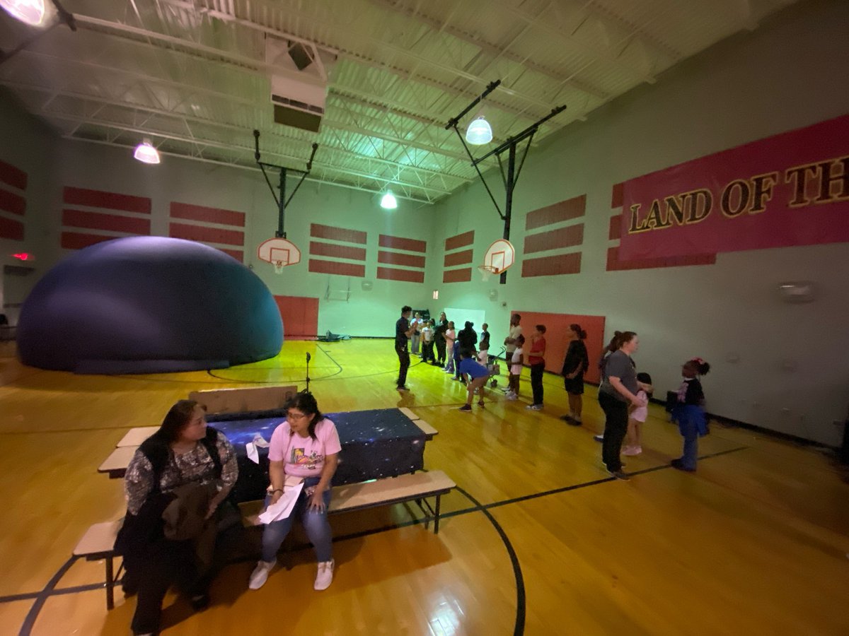 DrAdreanaDavis's tweet image. Our Annual Guzick Family STEAM + AVID Night was a success! 🎉✨
Hands-on exploration. Family learning. Smiles everywhere.
#GuzickGiants #AVIDElementary #STEAMNight @jcrowder08 @GuzickES