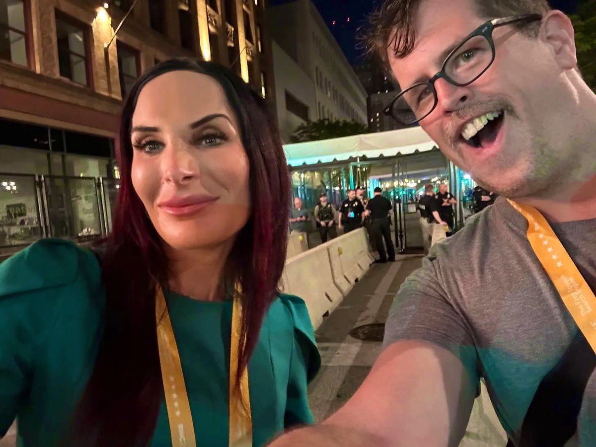Laura Loomer’s face gets wilder with each passing day in Israel. 

What’s happening to her ?
