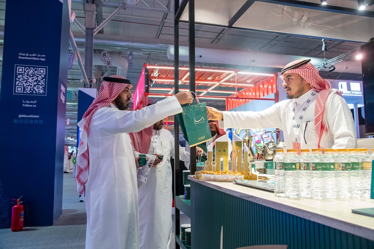 حضور وتفاعل مميّز يُثري تجربة #وجار 💚 
ويعكس اهتمام الزوار لـ فرصة #الامتياز_التجاري في #ملتقى_بيبان_2025