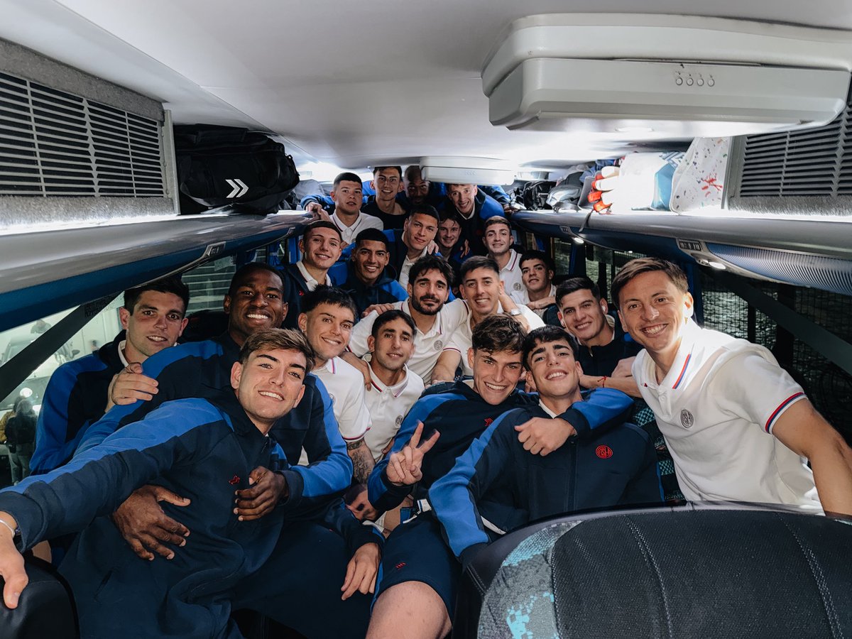 Primer objetivo cumplido ✅

Y este grupo va a seguir soñando!