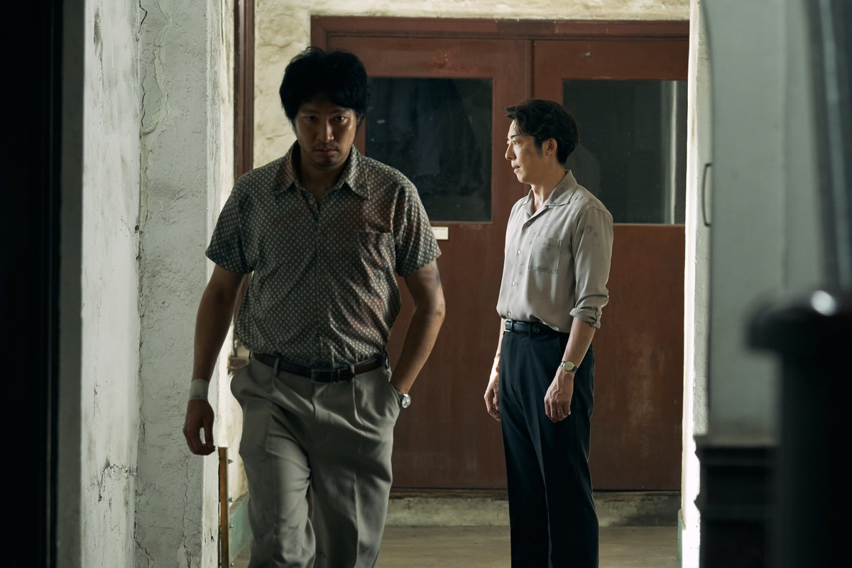 いよいよ物語もクライマックス🔥
『連続ドラマW　#1972渚の螢火』
明日午後10:00放送・配信

第四話　アメリカ世
アジトにいた川平(#沢村一樹)を取り調べる真栄田(#高橋一生)だったが、「島を捨てたお前が、沖縄の未来を語るな」と非難され、動揺する…
wowow.co.jp/drama/original…

#WOWOW