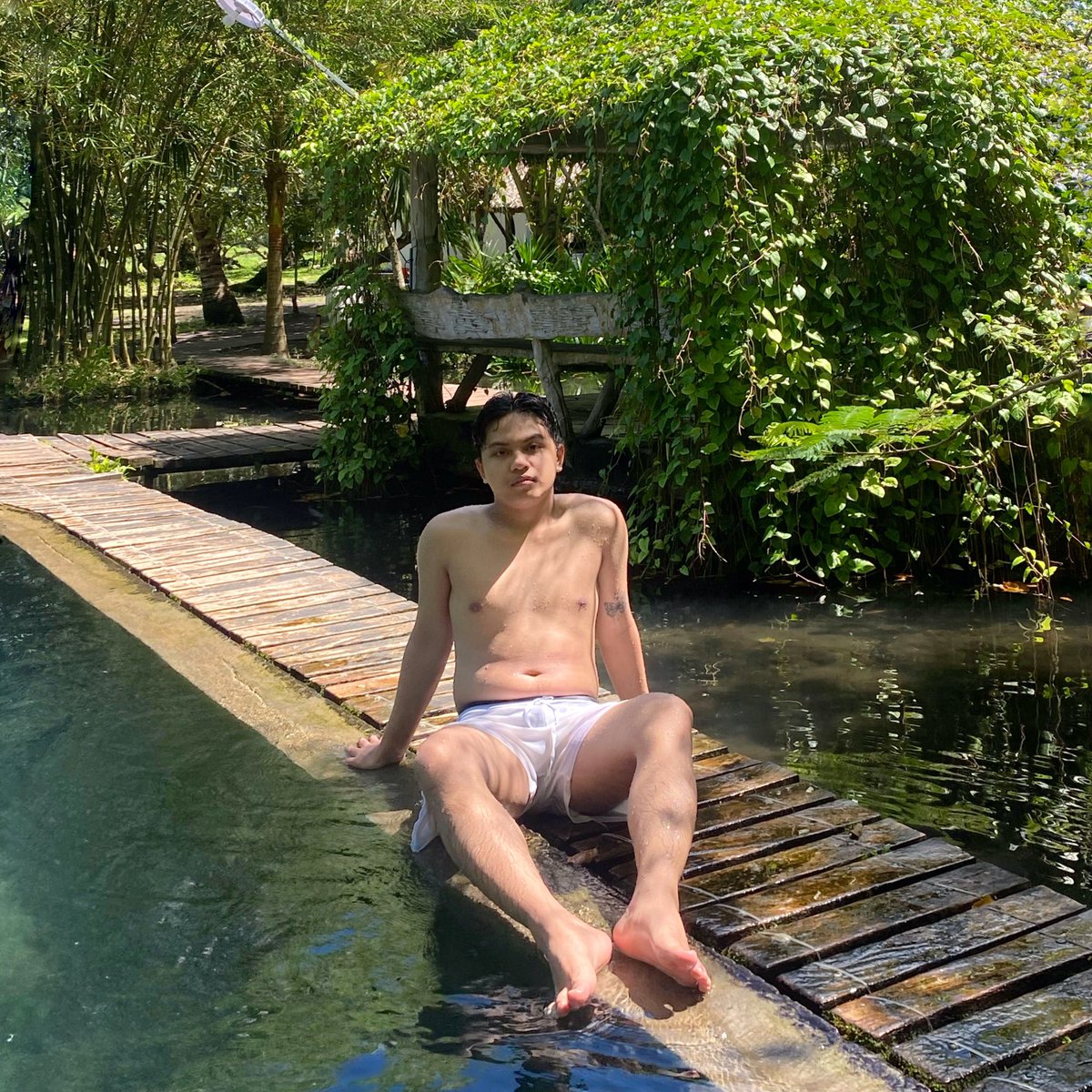 Jbbbrn's tweet photo. Dive in! https://t.co/miTkVr2MWx